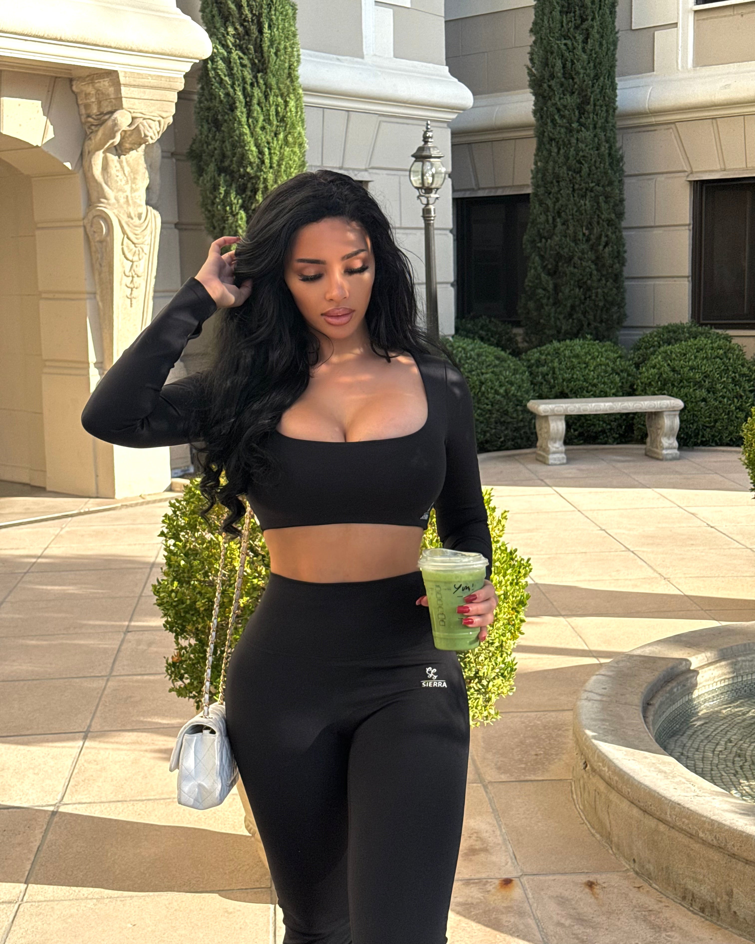 FlexFlaire Sports Bra - Black