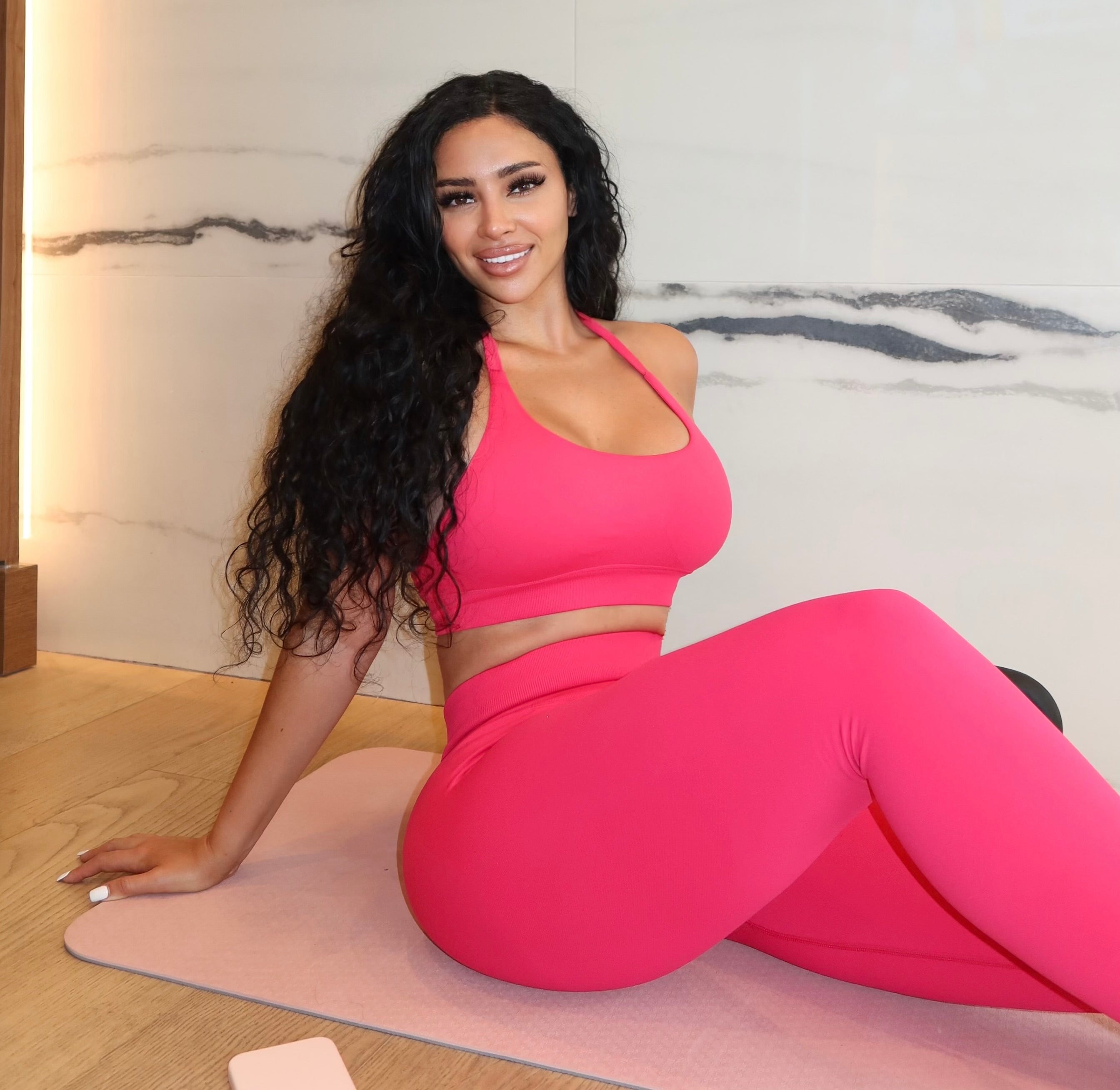 SierraSculpted Sports Bra - Deep Pink